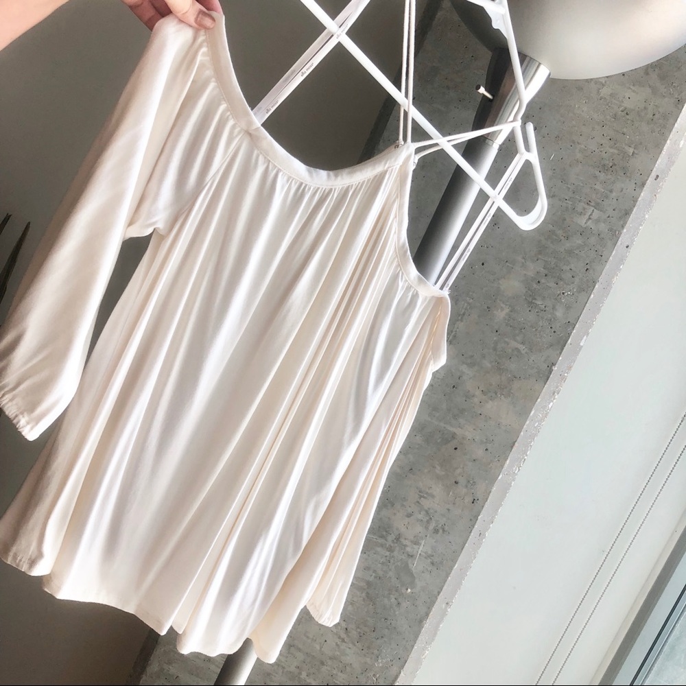 Ella Moss Cold Shoulder Top Cream Beige Small NWT